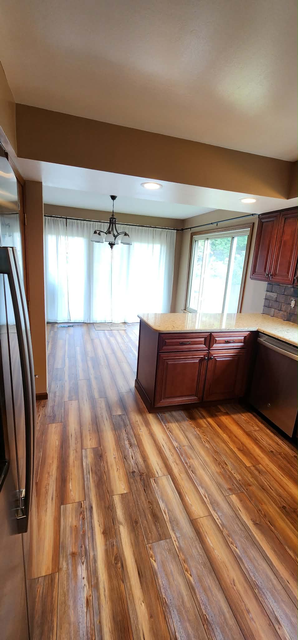Cherry kitchen & dining nook